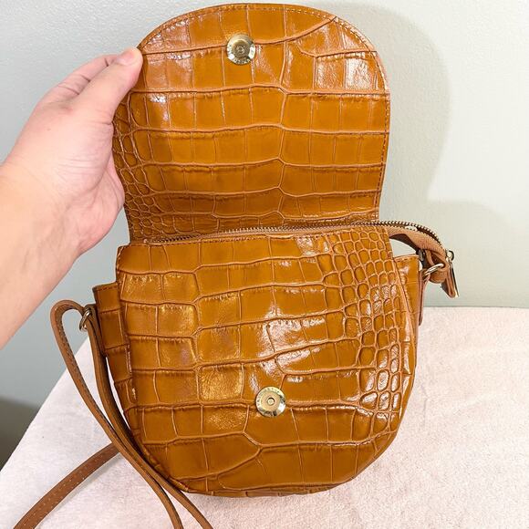 Valentina Today Is Your Best Day Italian Leather Crocodile Print Crossbody Bag - Picture 7 of 10